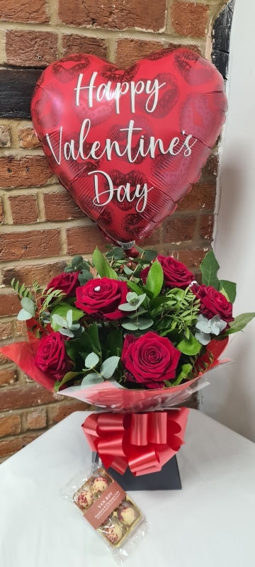 Red Roses & Balloon Valentines Day